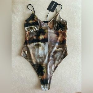 Nude Mesh Renaissance print detail bodysuit